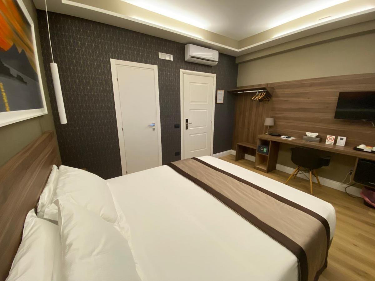 7Th Floor Suite Nápoly Kültér fotó