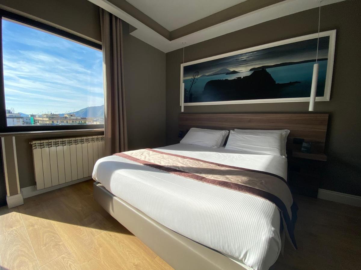 7Th Floor Suite Nápoly Kültér fotó