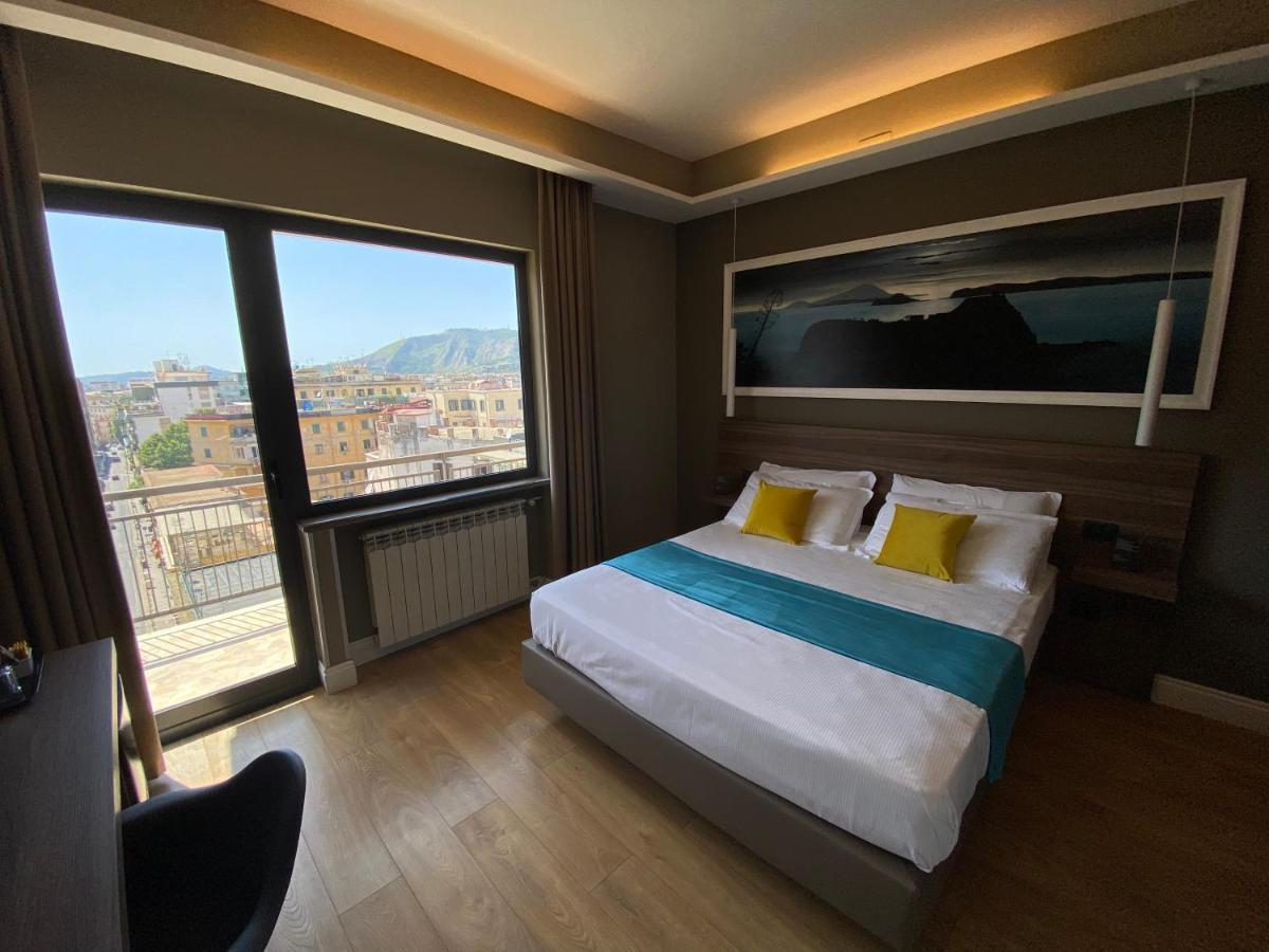 7Th Floor Suite Nápoly Kültér fotó