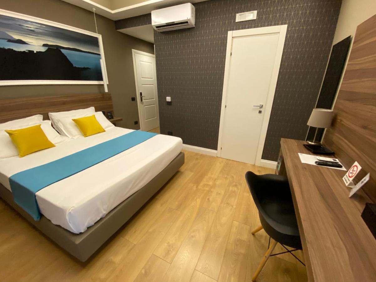 7Th Floor Suite Nápoly Kültér fotó