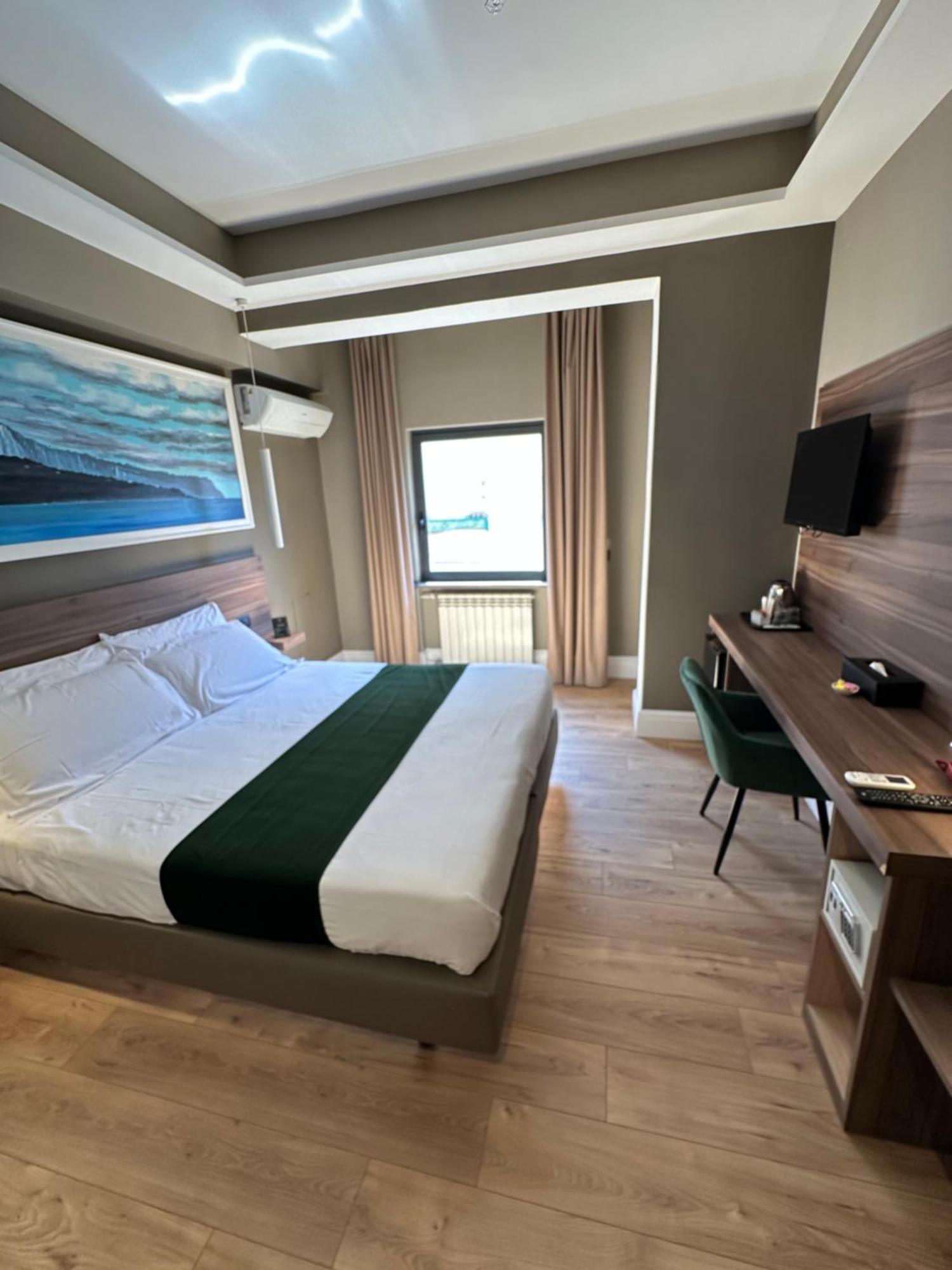 7Th Floor Suite Nápoly Kültér fotó