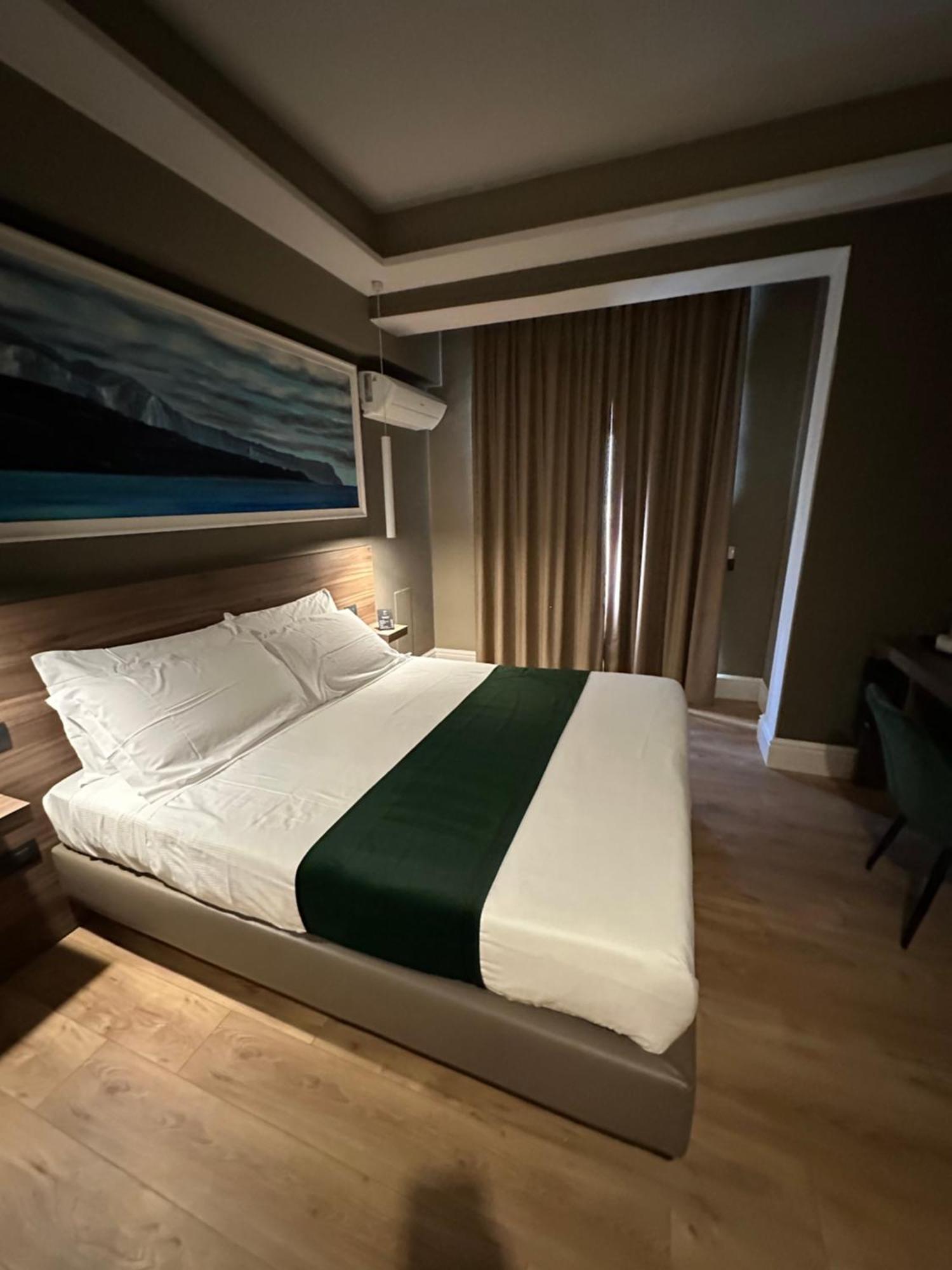 7Th Floor Suite Nápoly Kültér fotó