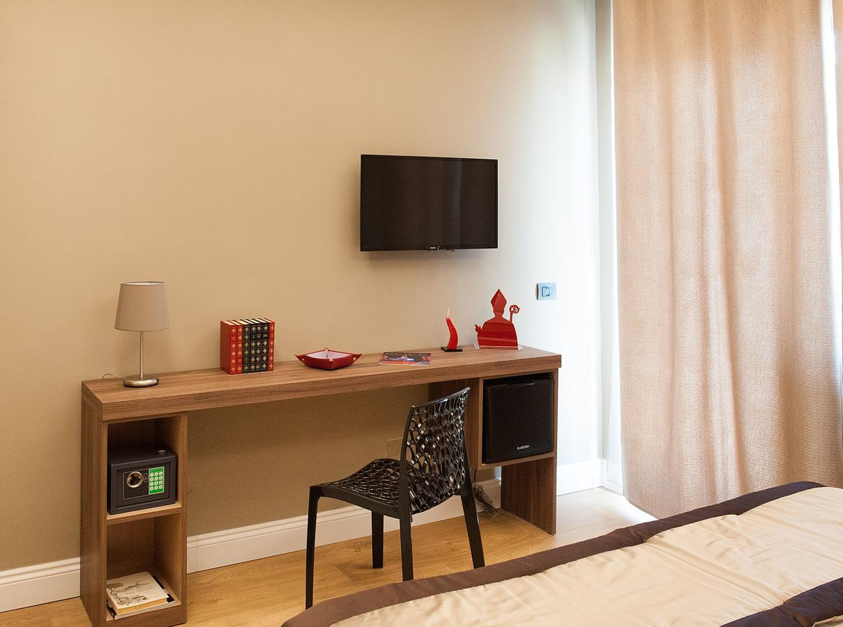 7Th Floor Suite Nápoly Kültér fotó