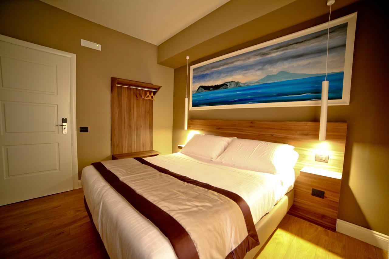 7Th Floor Suite Nápoly Kültér fotó