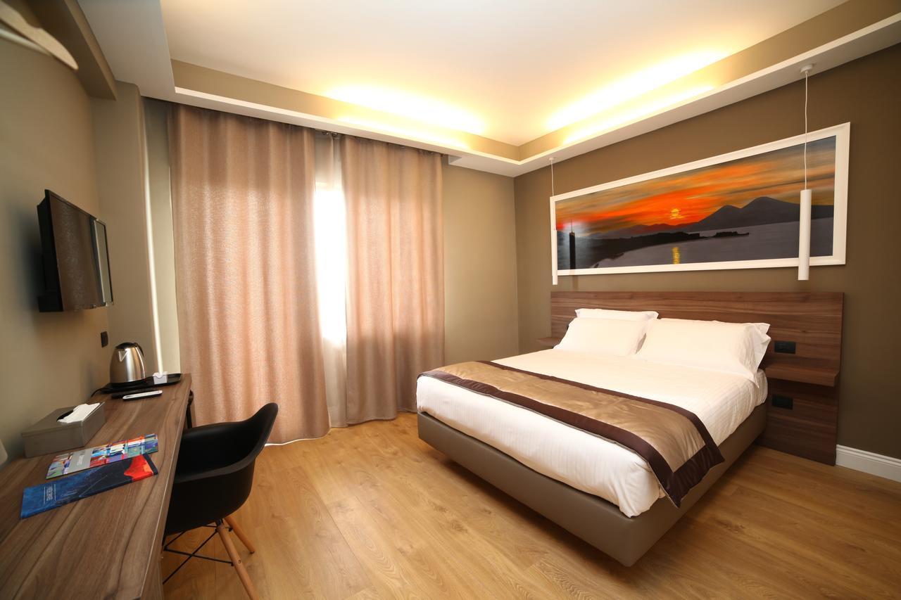 7Th Floor Suite Nápoly Kültér fotó