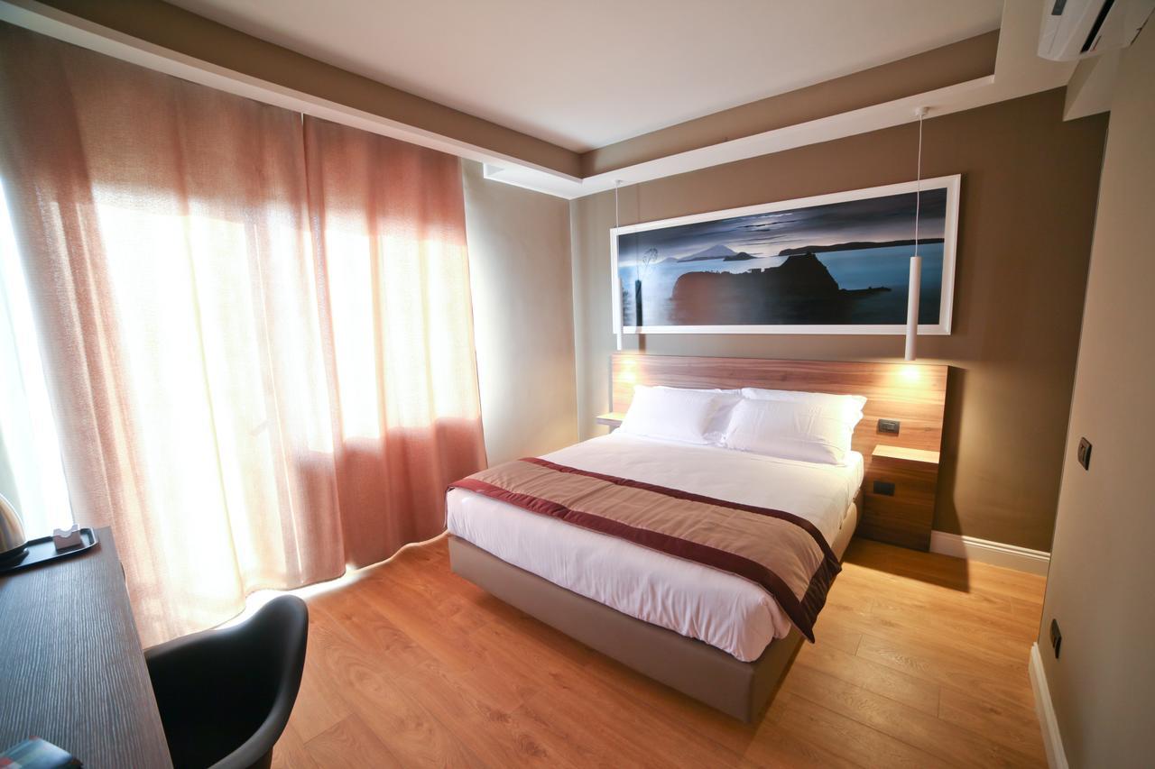 7Th Floor Suite Nápoly Kültér fotó