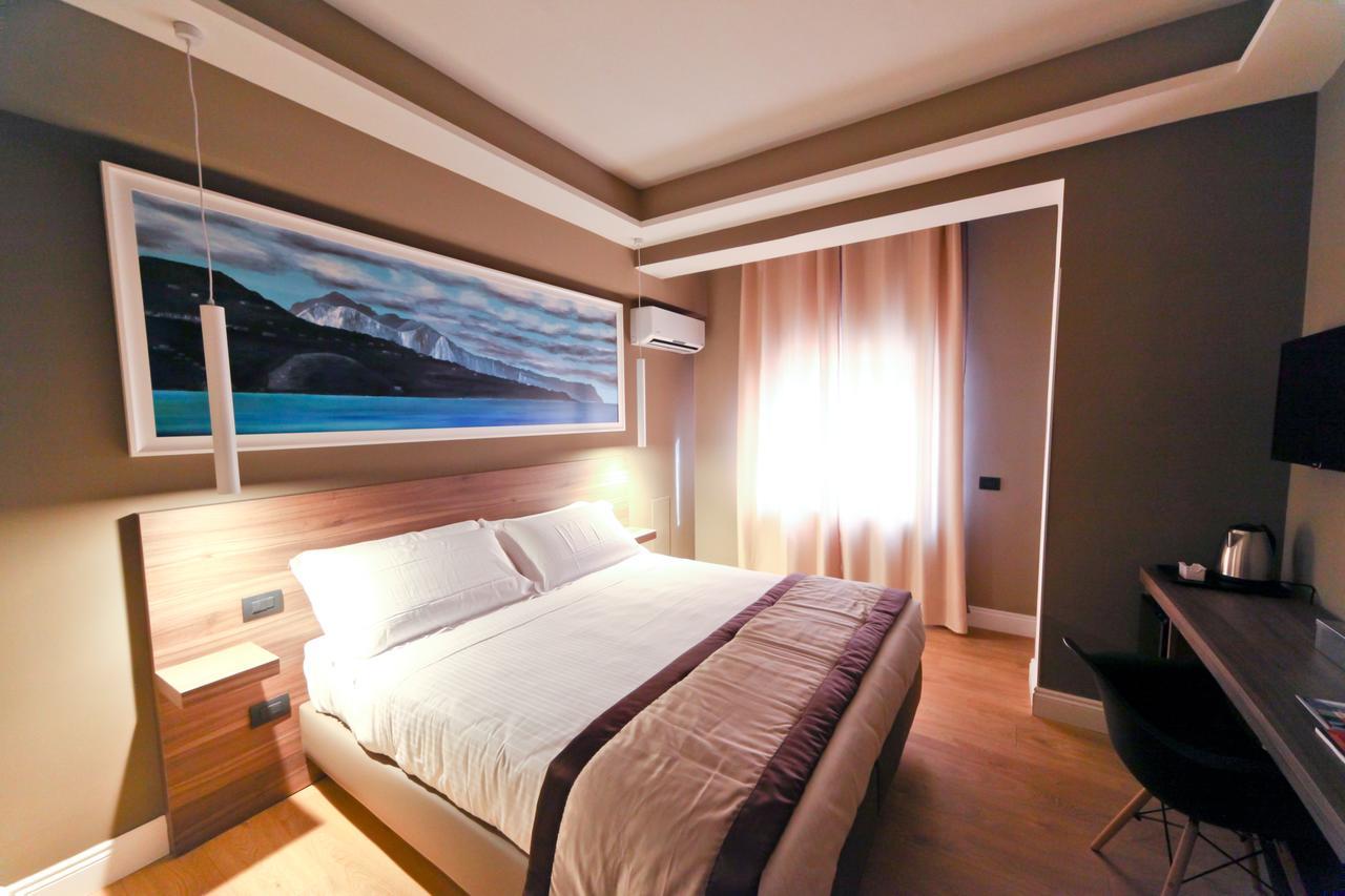 7Th Floor Suite Nápoly Kültér fotó
